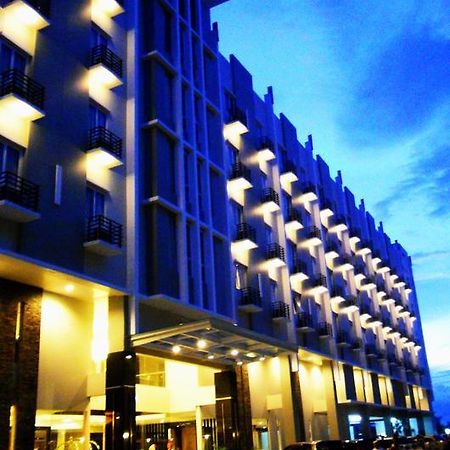 Orchardz Hotel Ayani Pontianak Exteriér fotografie