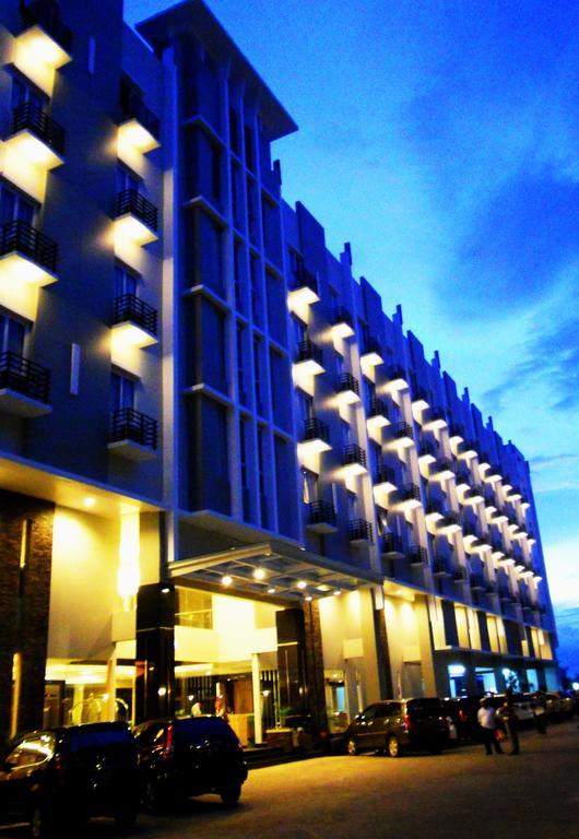 Orchardz Hotel Ayani Pontianak Exteriér fotografie